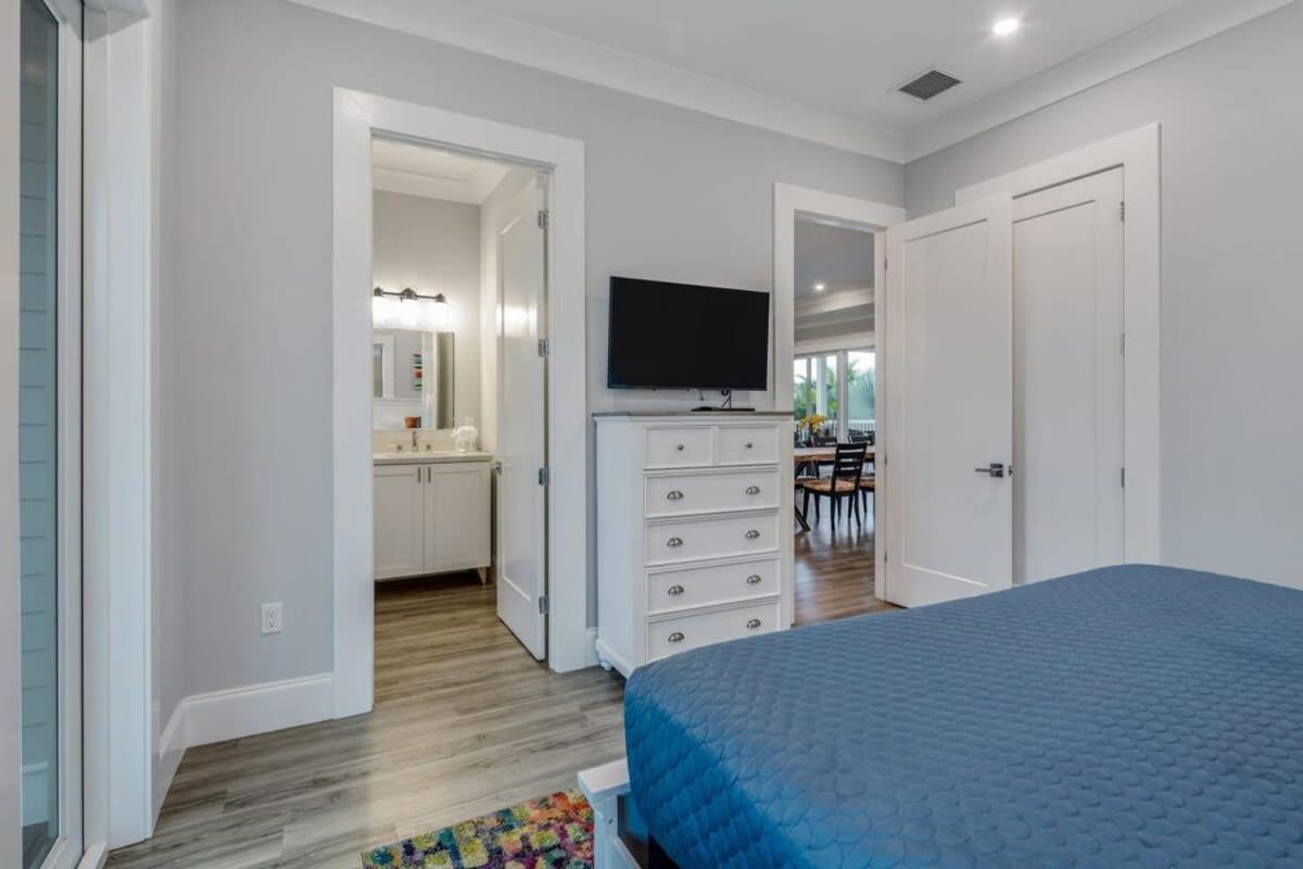 Seagate House -waterfront W Dock Holiday home