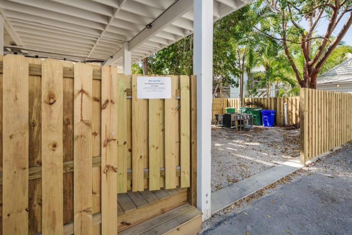 Cloud On Duval Apartment Key West