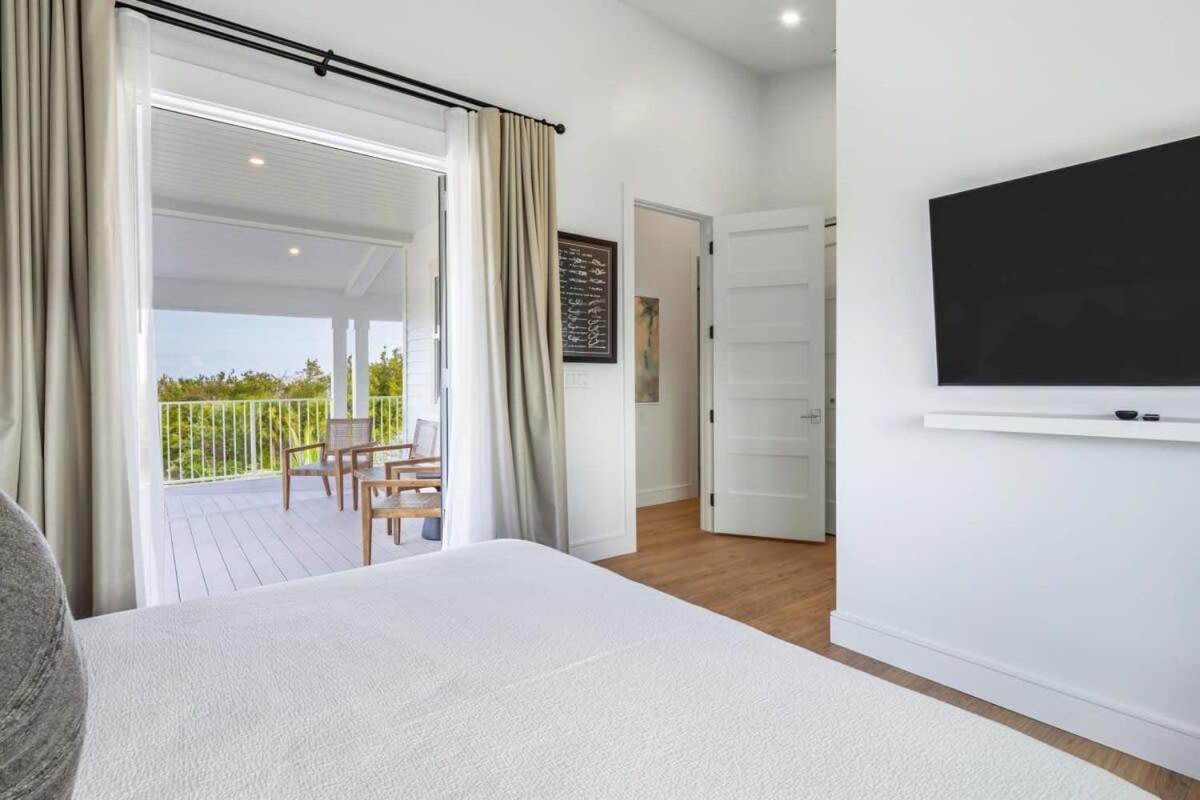 The Crestwood House - Private Heated Pool & Parking *