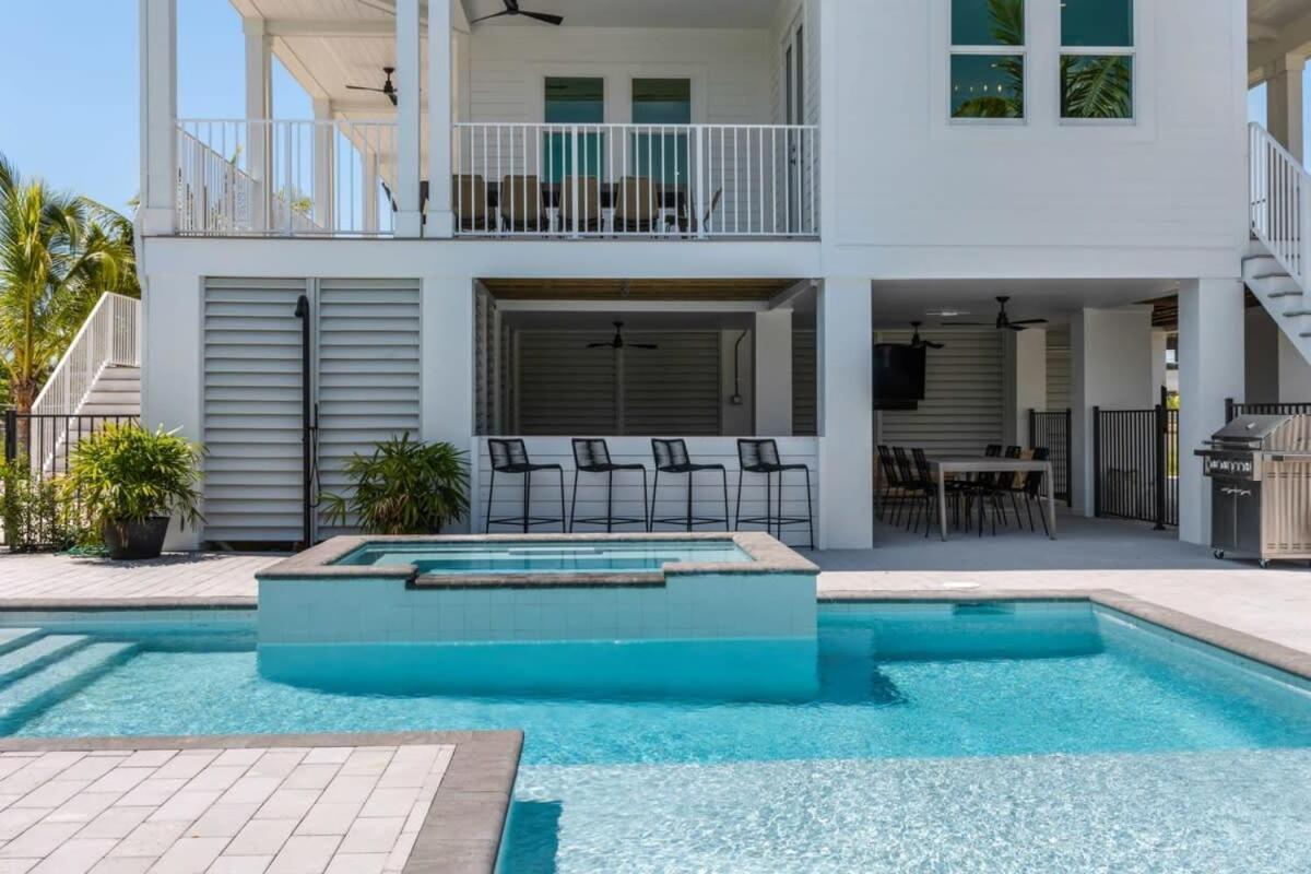 Holiday home New The Altair House - Fire Pit Pool & Hot Tub *