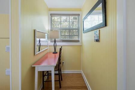 Road's End Apartment *