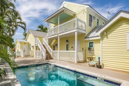 Apartment New Vangogh Studio - Pool & Balconies Key West
