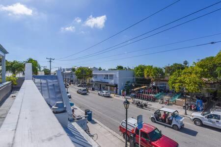 New! Positano - Duval Square Condo, Pool, Hot Tub & Parking Key West
