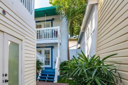 Holiday home Birds Of A Feather At Custom House Key West