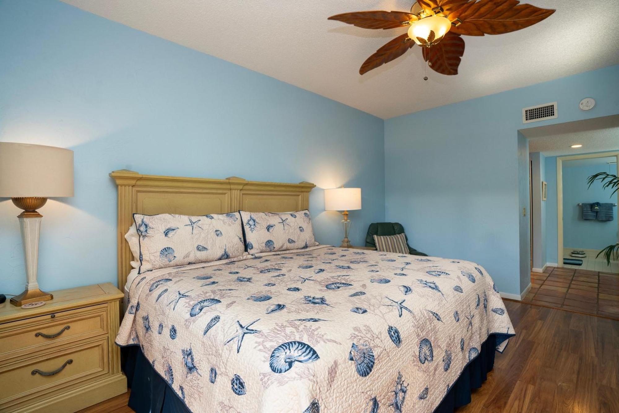 Nautical Adventures In Paradise Apartment *