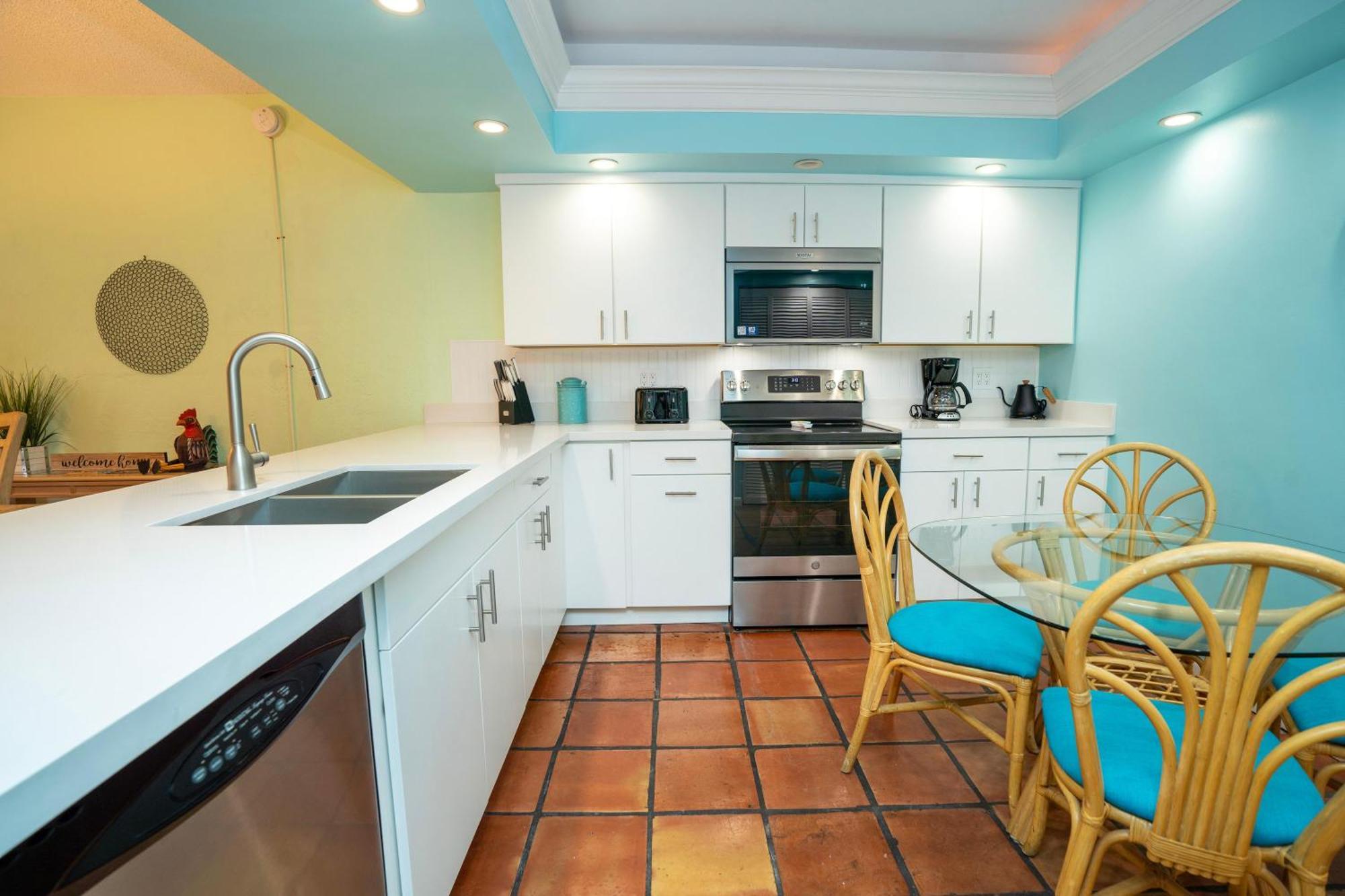 Nautical Adventures In Paradise Apartment