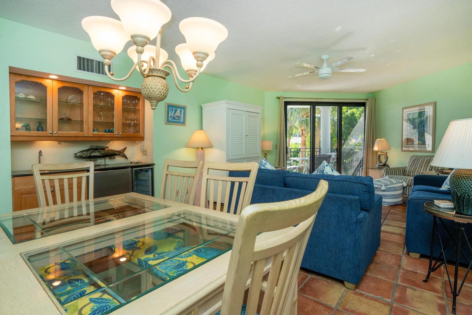 Nautical Adventures In Paradise Apartment