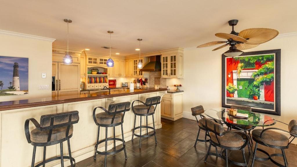 Tom's Oceanfront Penthouse Key West