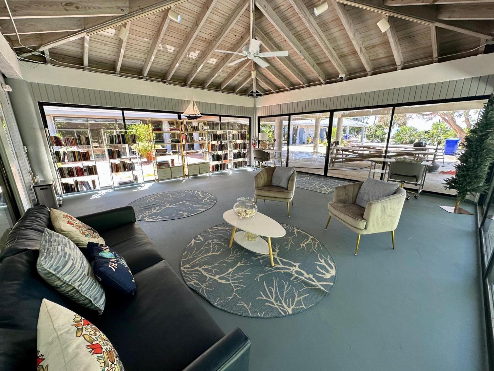 Tom's Oceanfront Penthouse *