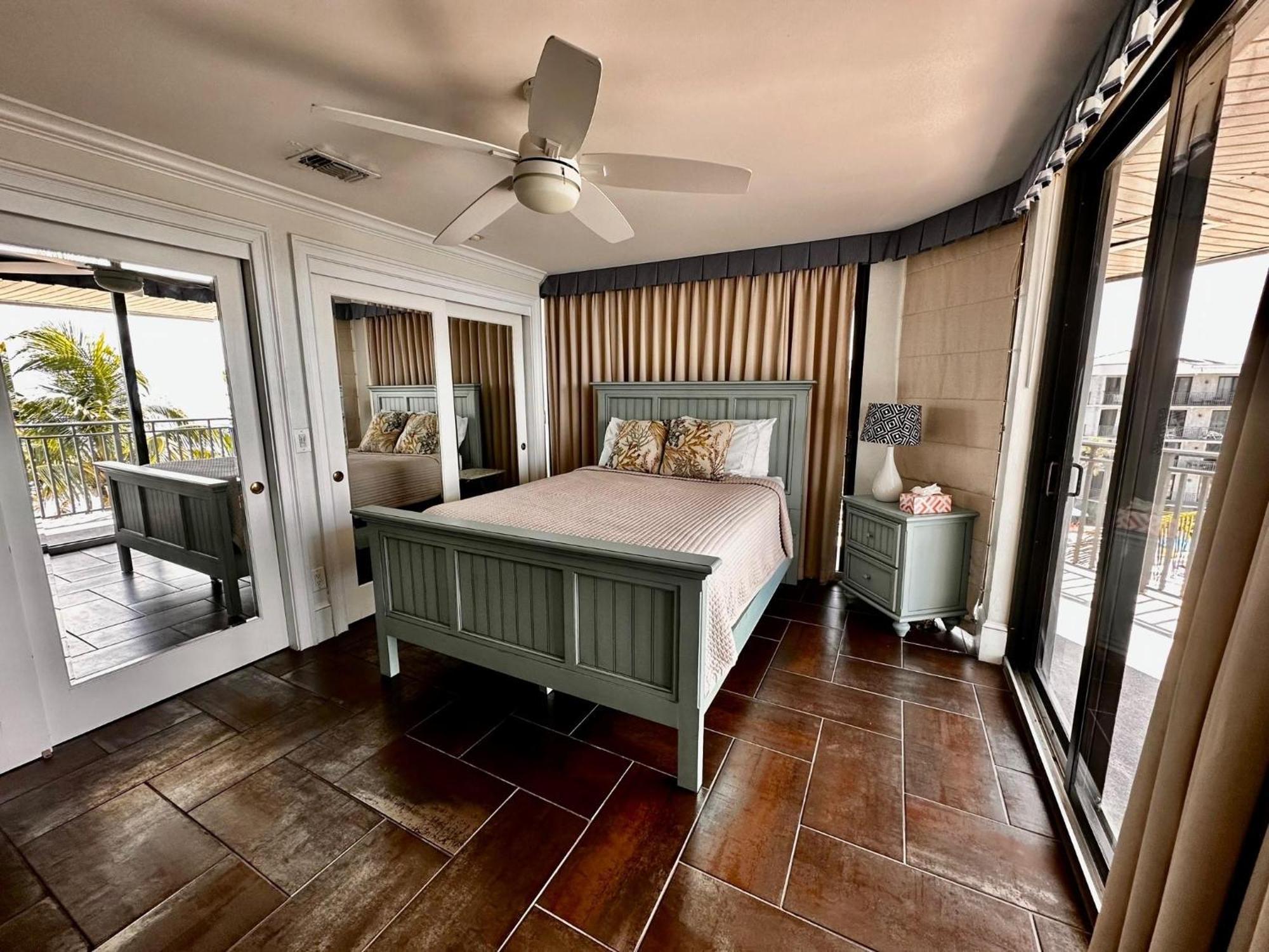 Holiday home Tom's Oceanfront Penthouse Key West