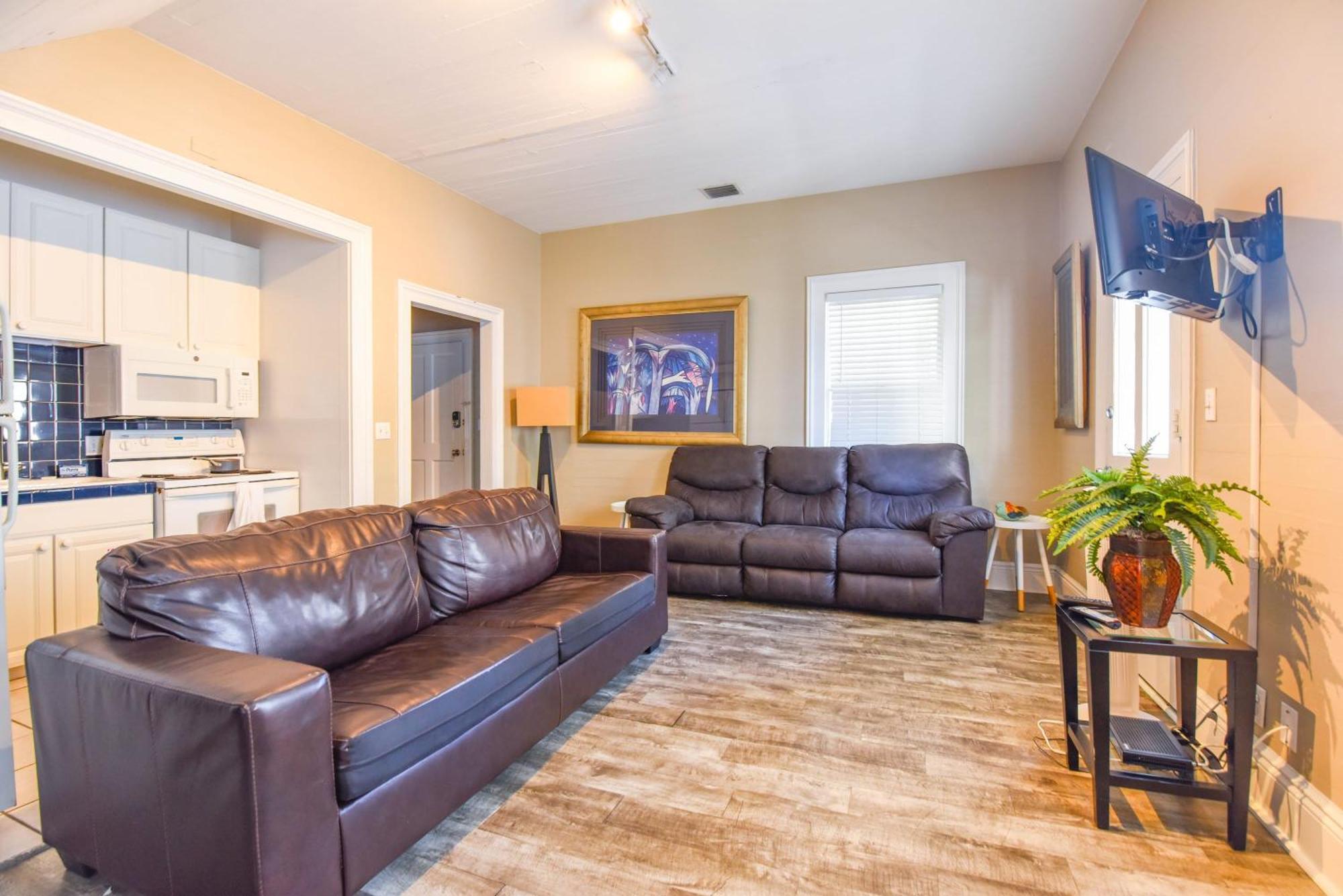 Duval Dream Loft On Duval Apartment Key West