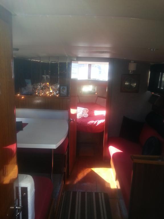 Botel Aqualodge 3*