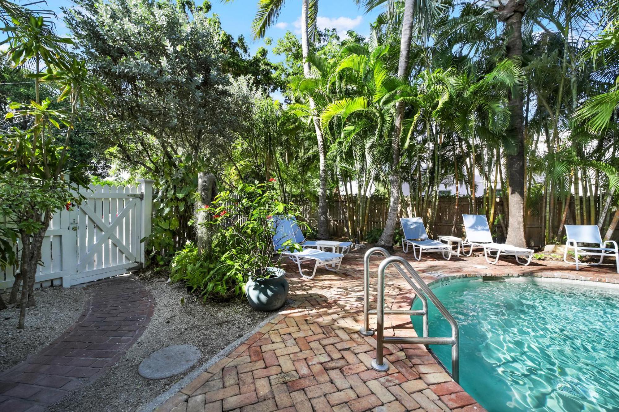 Tranquillity Aparthotel 3*