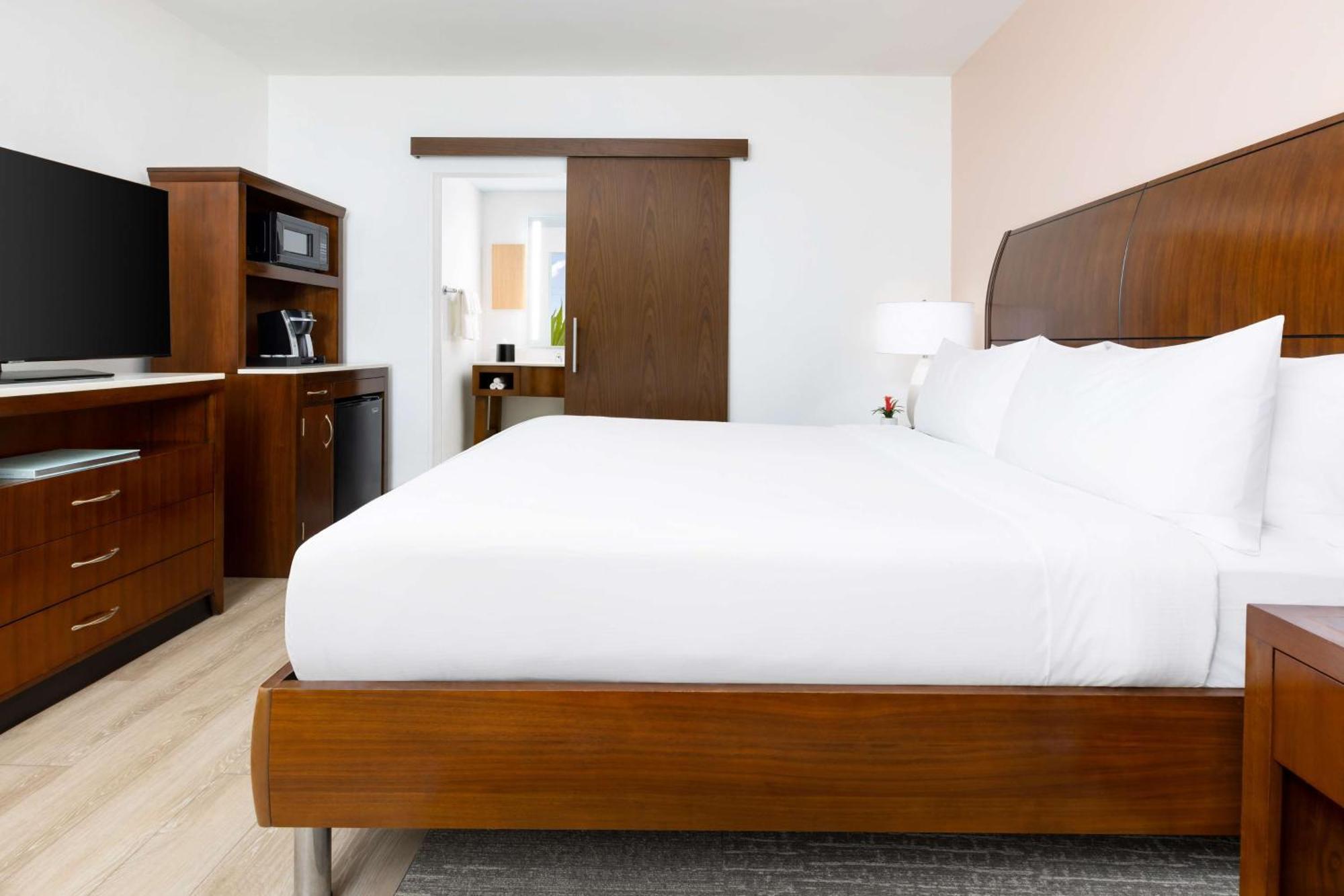 Hotel Hilton Garden / The Keys Collection 3*