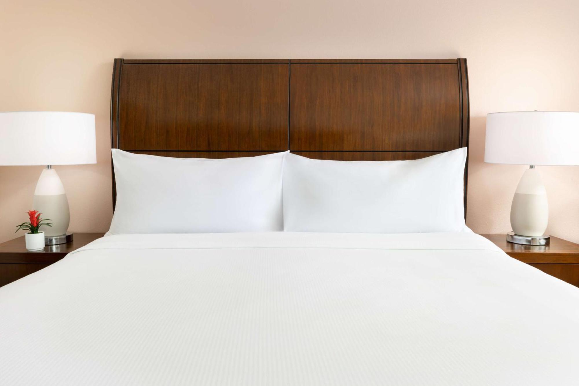 Hilton Garden / The Keys Collection Hotel