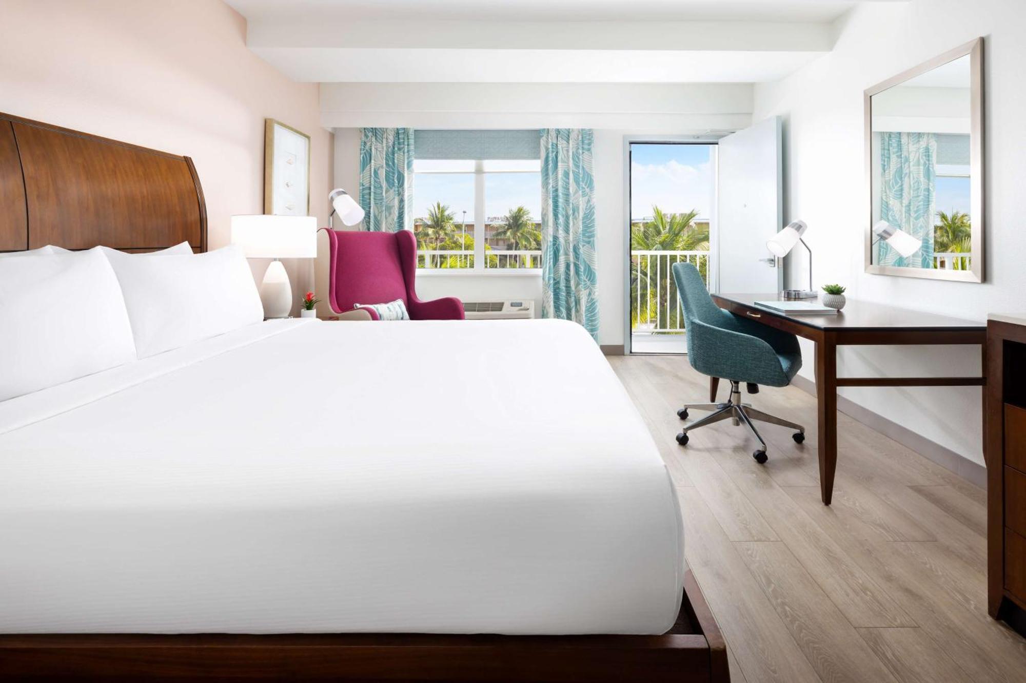 Hilton Garden / The Keys Collection