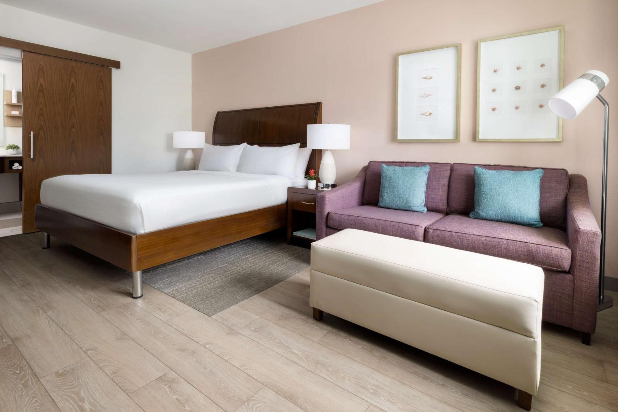 Hilton Garden / The Keys Collection Hotel