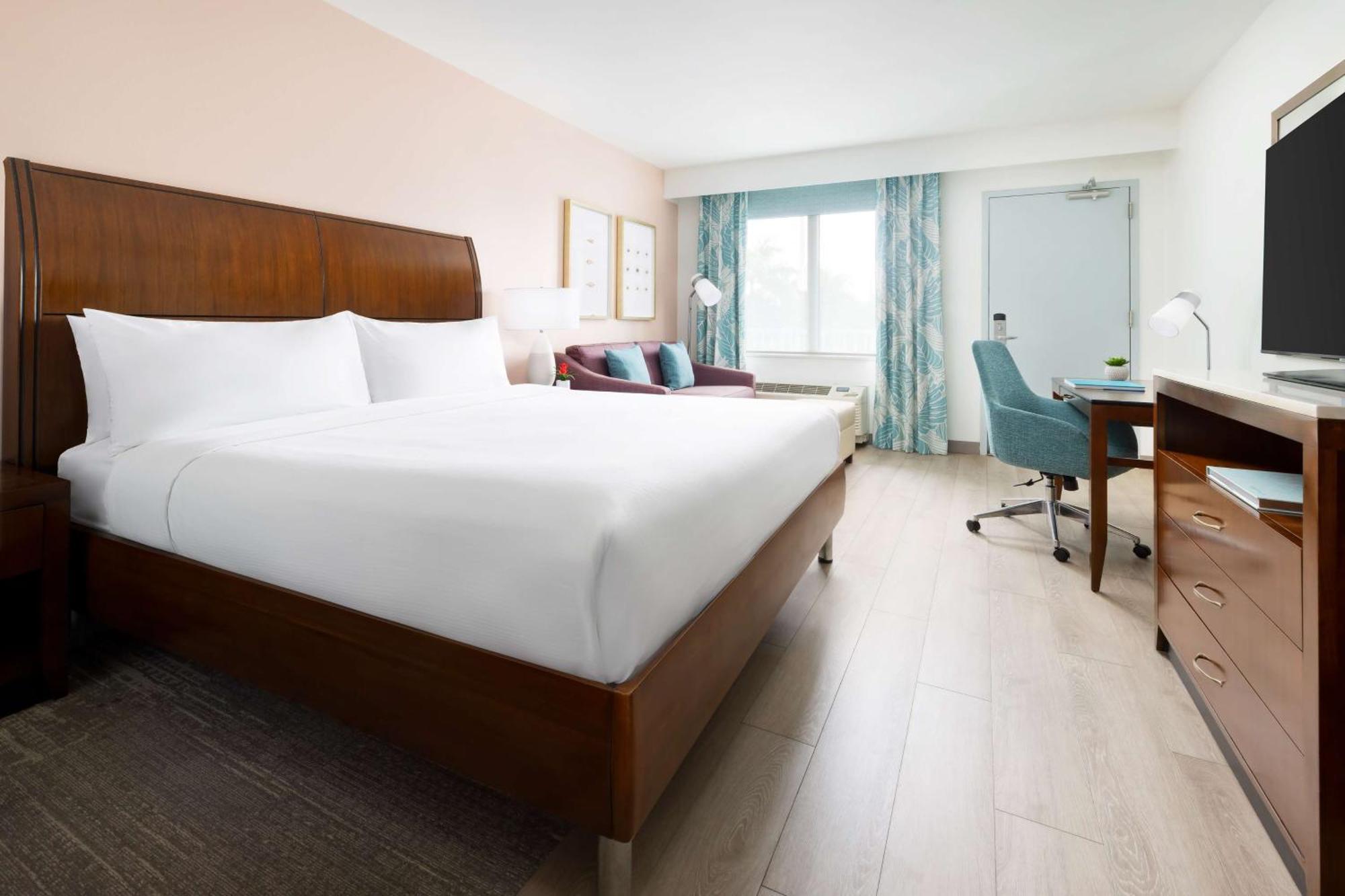 Hilton Garden / The Keys Collection Hotel