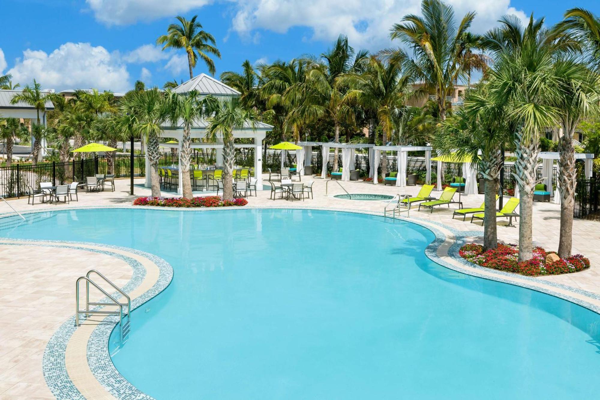 Hilton Garden / The Keys Collection 3*