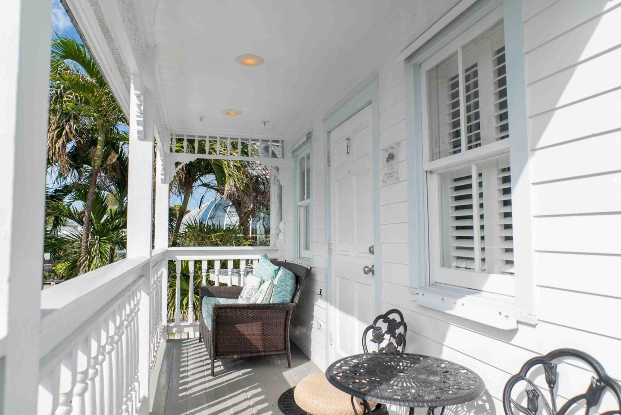Southernmost Point & Garden Bar 3* Key West