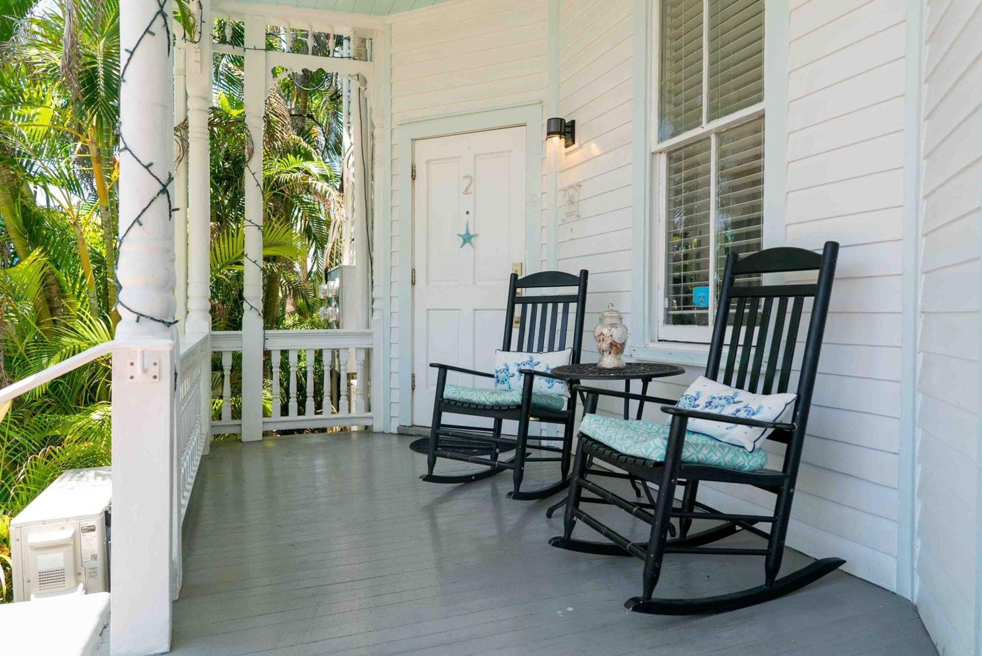 Southernmost Point & Garden Bar Bed & Breakfast 3*