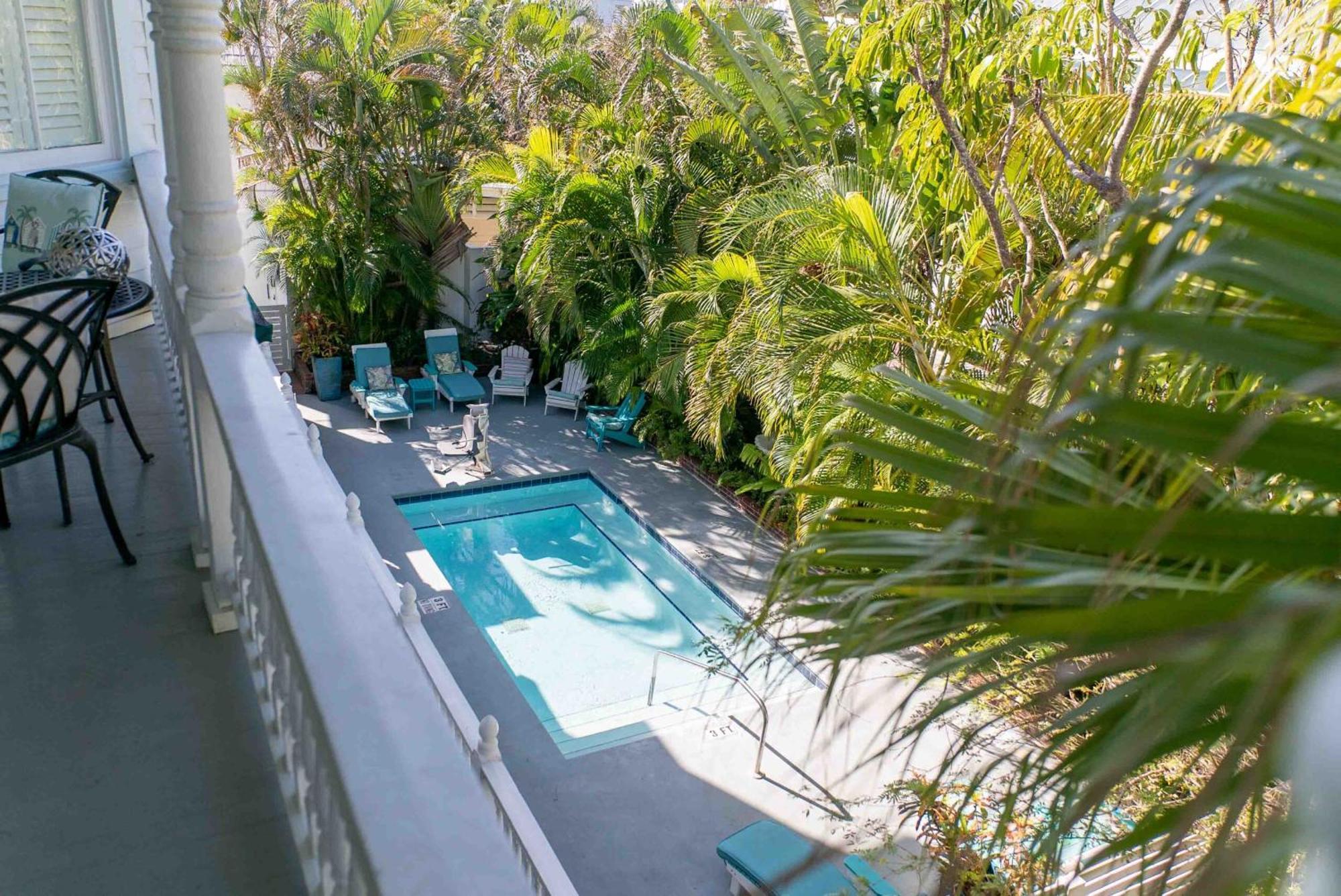 Bed & Breakfast Southernmost Point & Garden Bar Key West