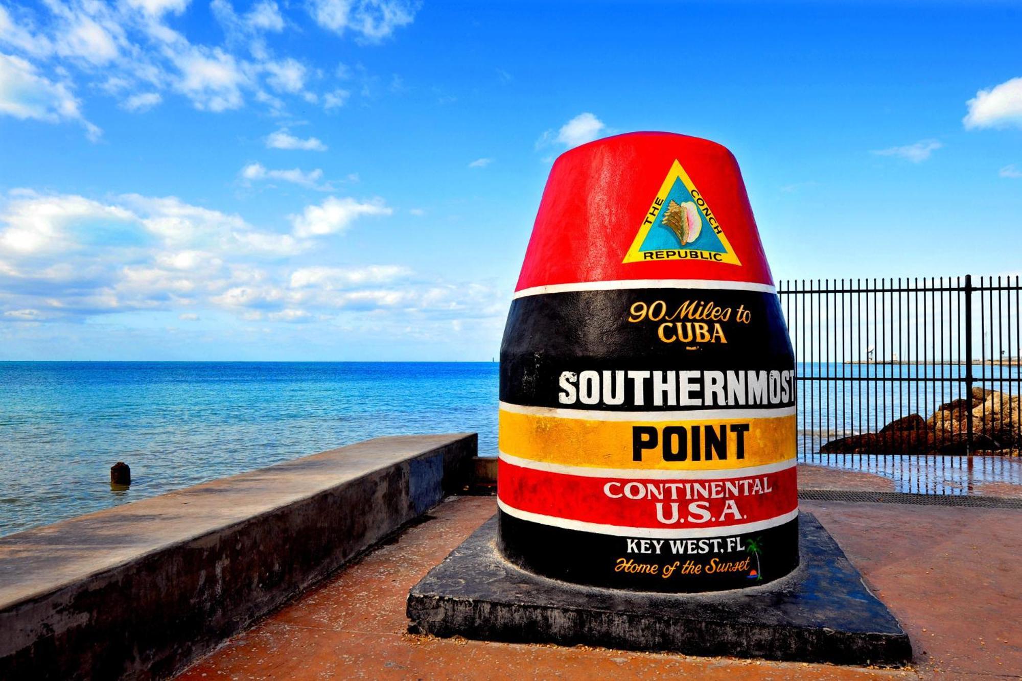 Beautifully Renovated Summer Of 2020 And Enjoy Lovely Unit Key West