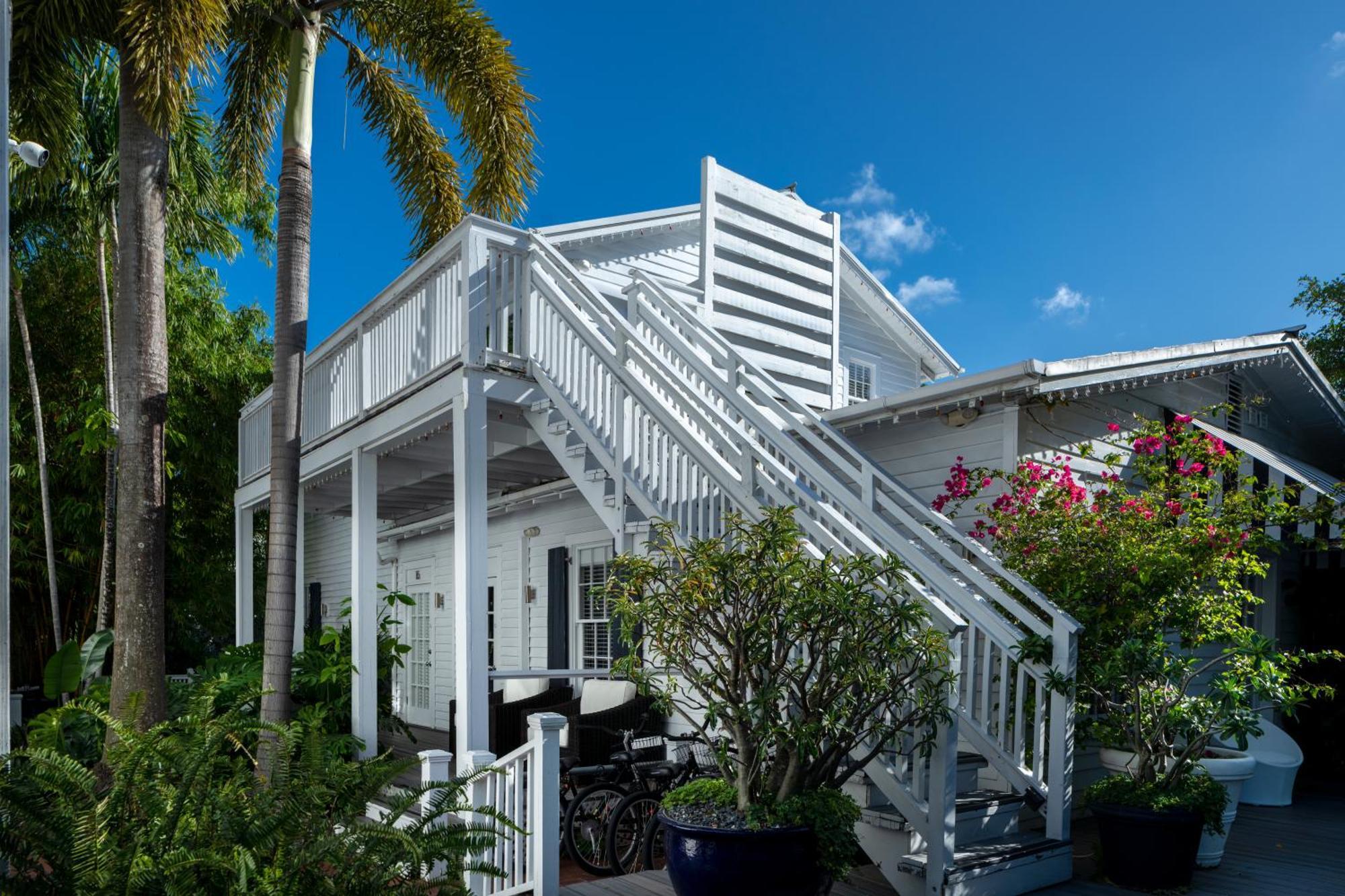 Bed & Breakfast Alexander's Gay Lesbian (adults Only) 3*