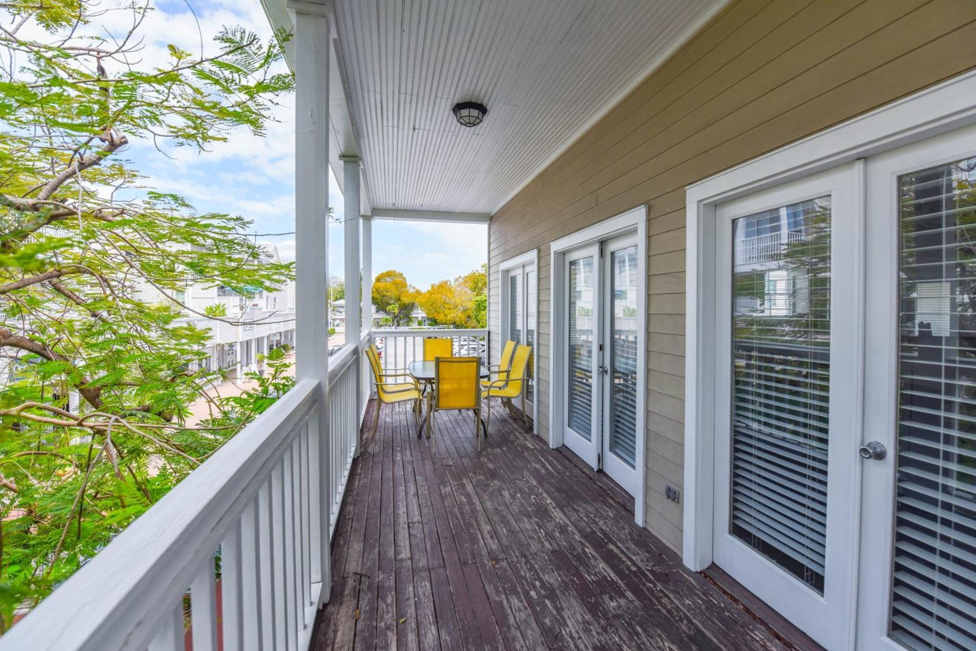 Holiday home Casa Key West-pool & Free Parking