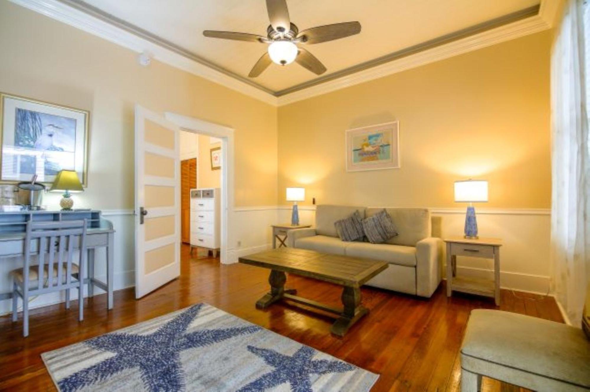 Ambrosia Bed & Breakfast 3*