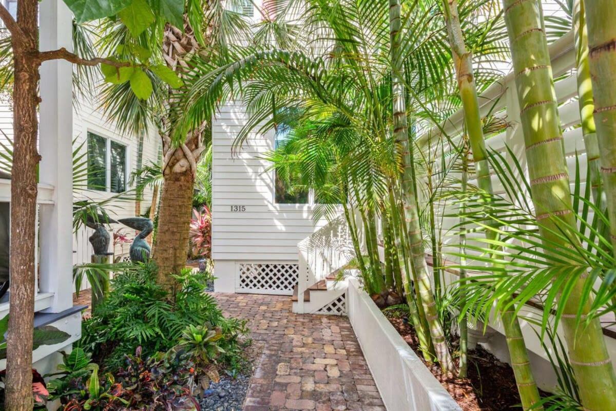 Southernmost View -pool & Water Views Holiday home Key West