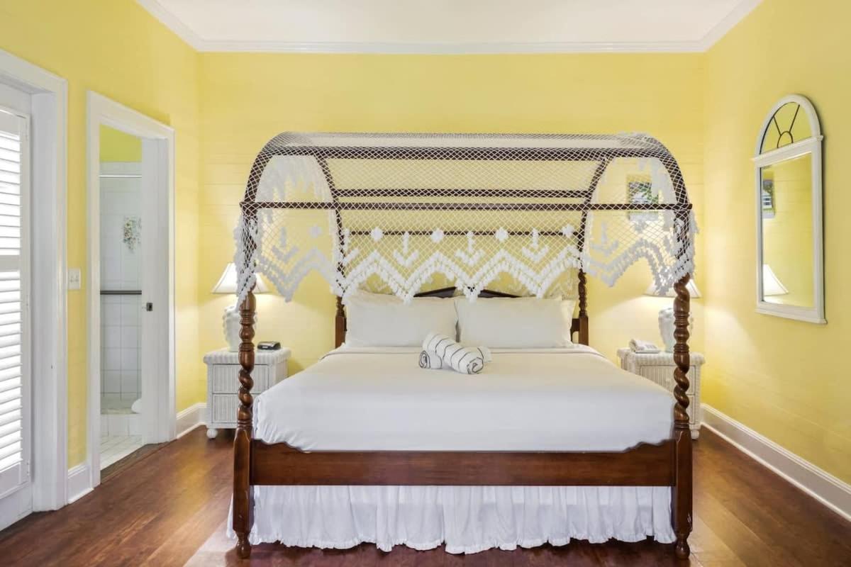 Classic King Balcony At The House Key West