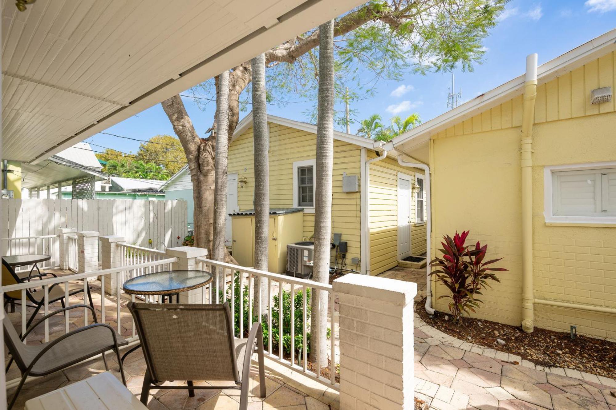 The Cozy Little Apartment Key West
