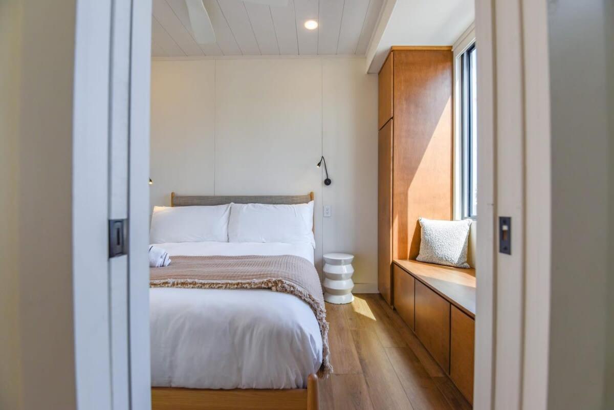 Botel Awai's Floating - Houseboat In Luxury Village Key West