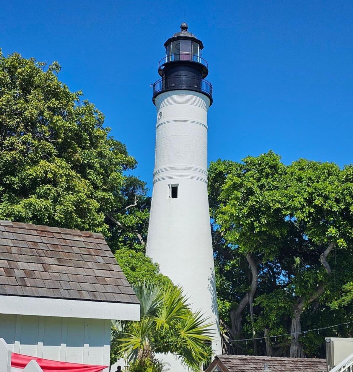 Holiday home 6 Bedroom 6 Bath On Duval Street Key West
