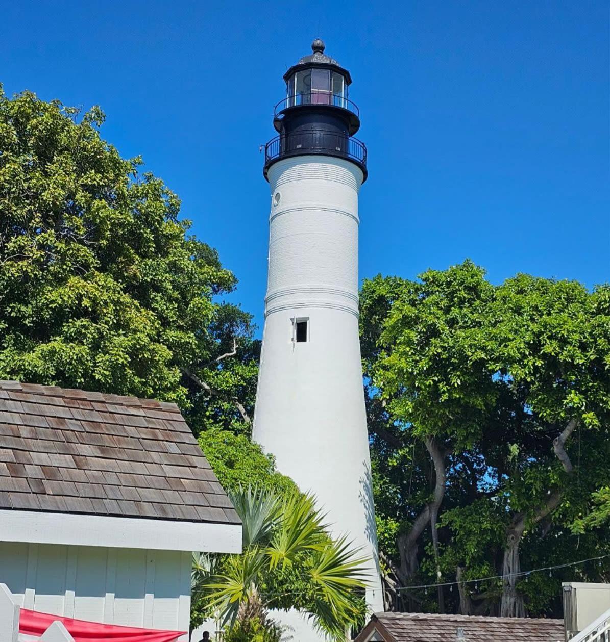 Duval Street W Kitchen And Shared Heated Pool Key West