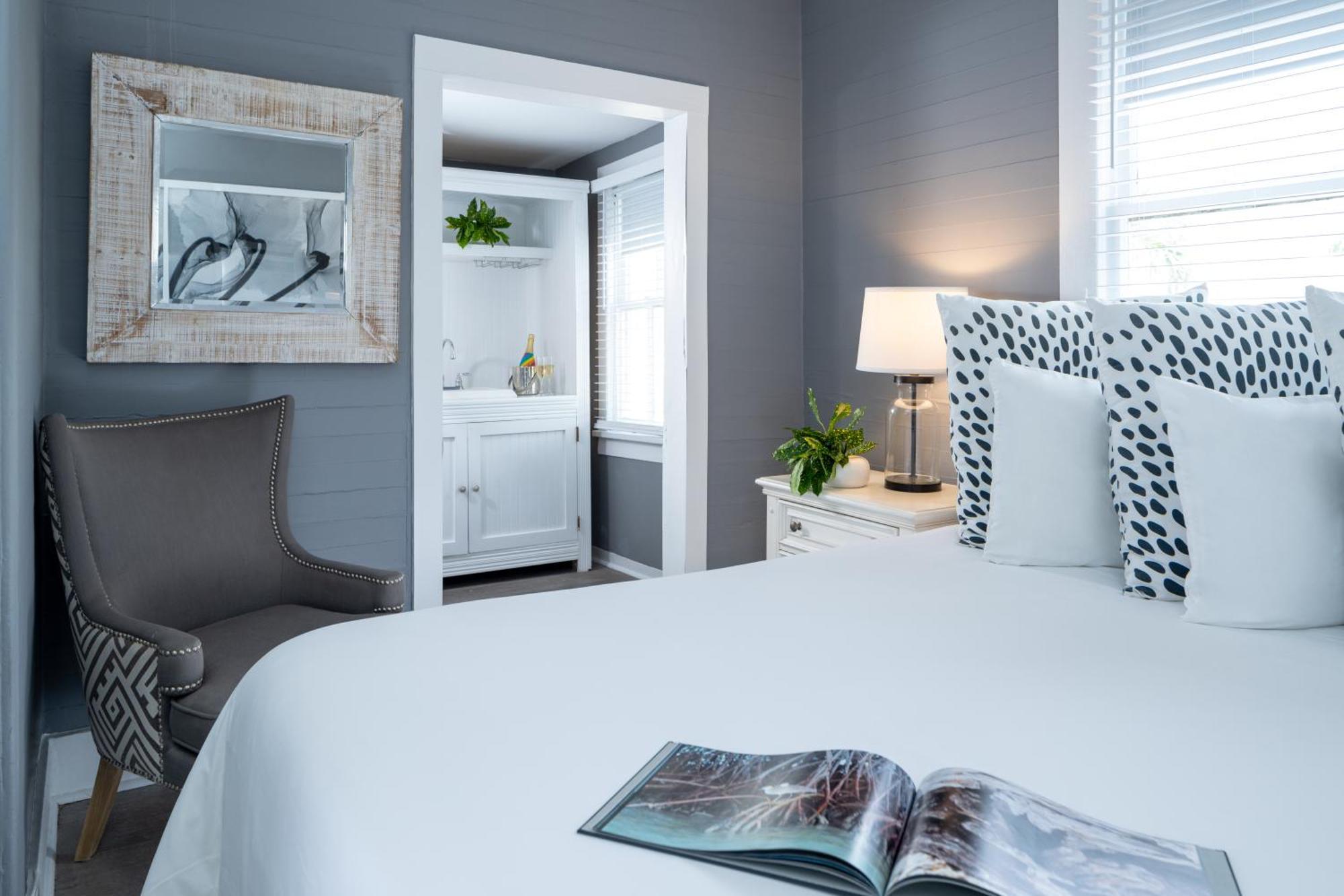 Alexander's Gay Lesbian (adults Only) 3* Key West