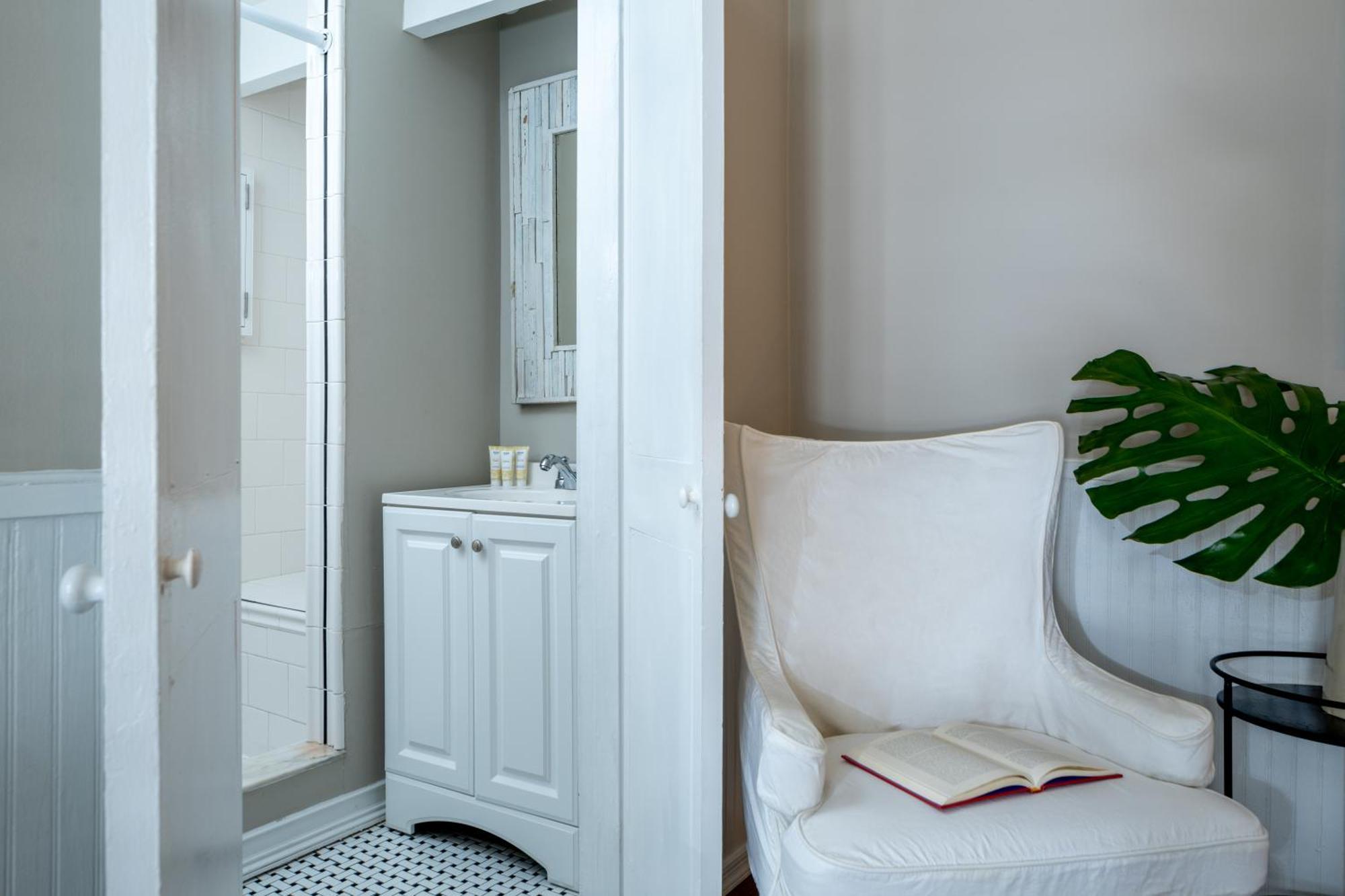 Alexander's Guesthouse-adult Exclusive, Lgbtq Friendly Key West