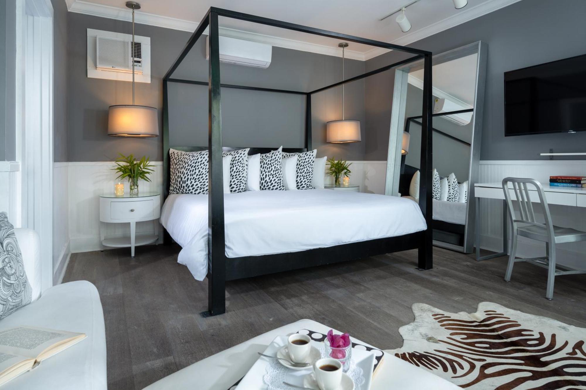 Alexander's Gay Lesbian (adults Only) 3* Key West