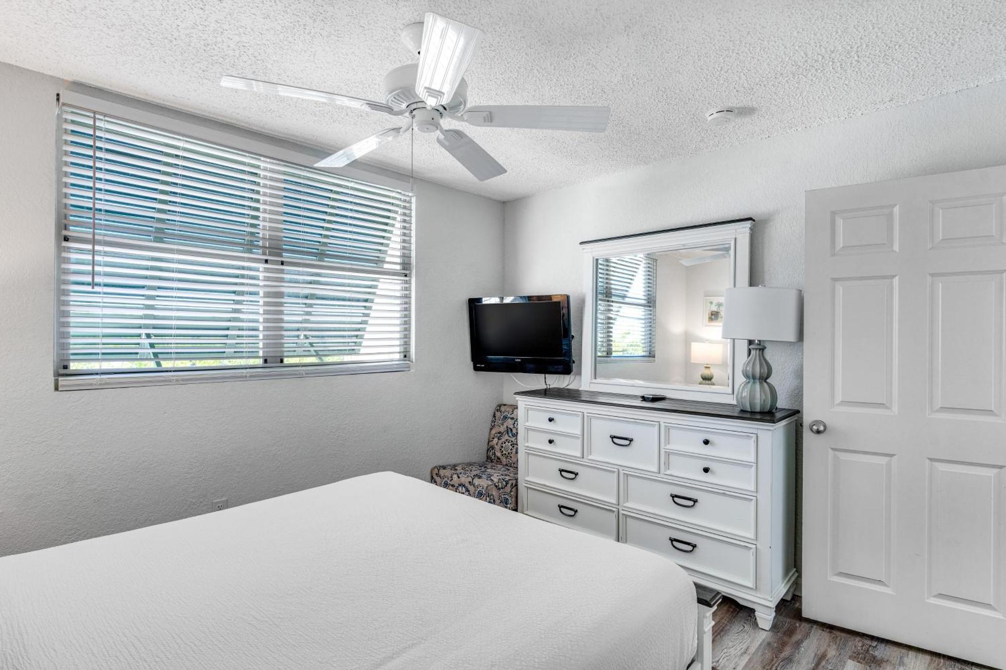 Apartment Sunrise Tierra Bomba #403 Key West
