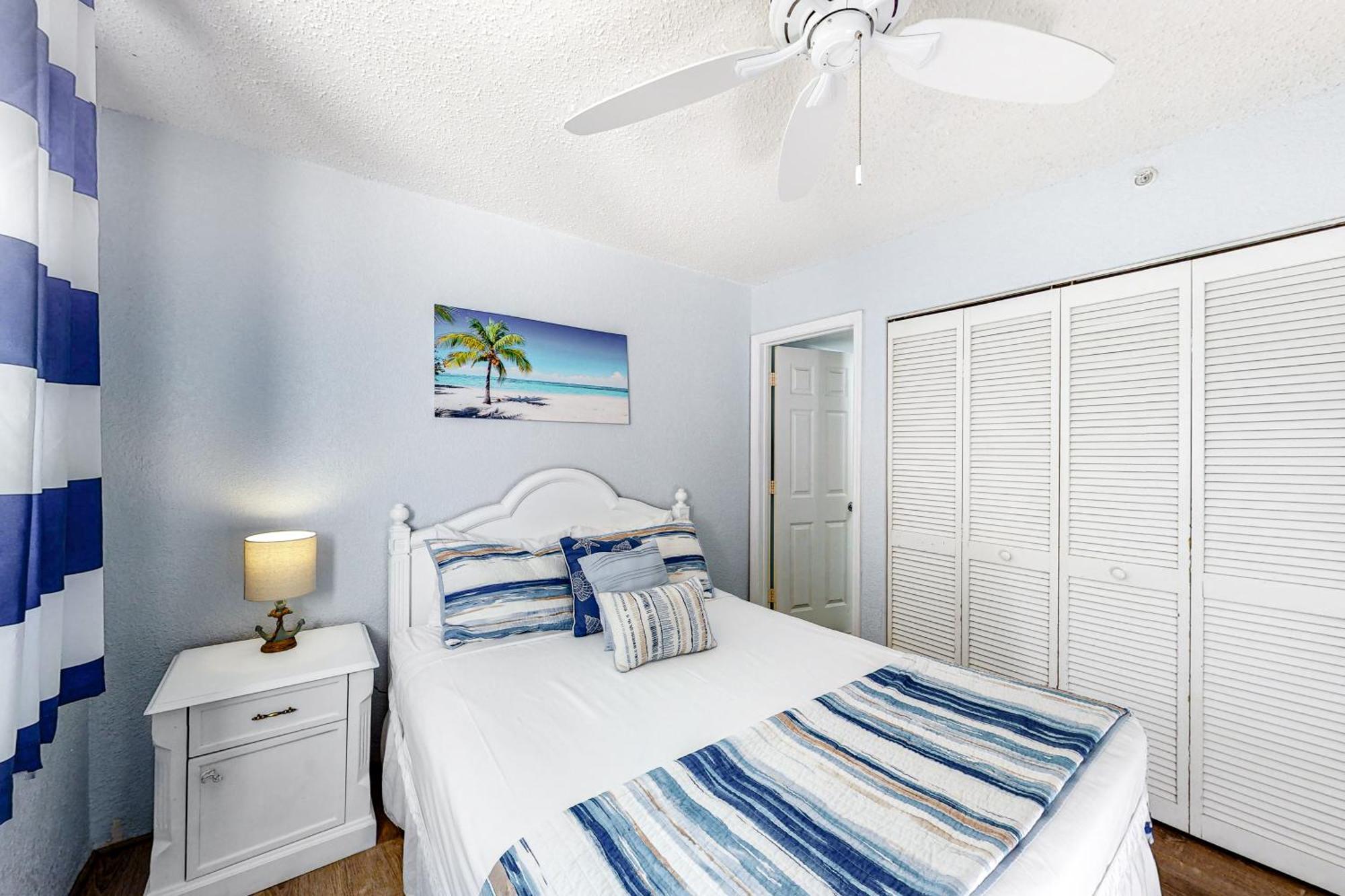 Sunrise - Sea Breeze 101 Apartment *