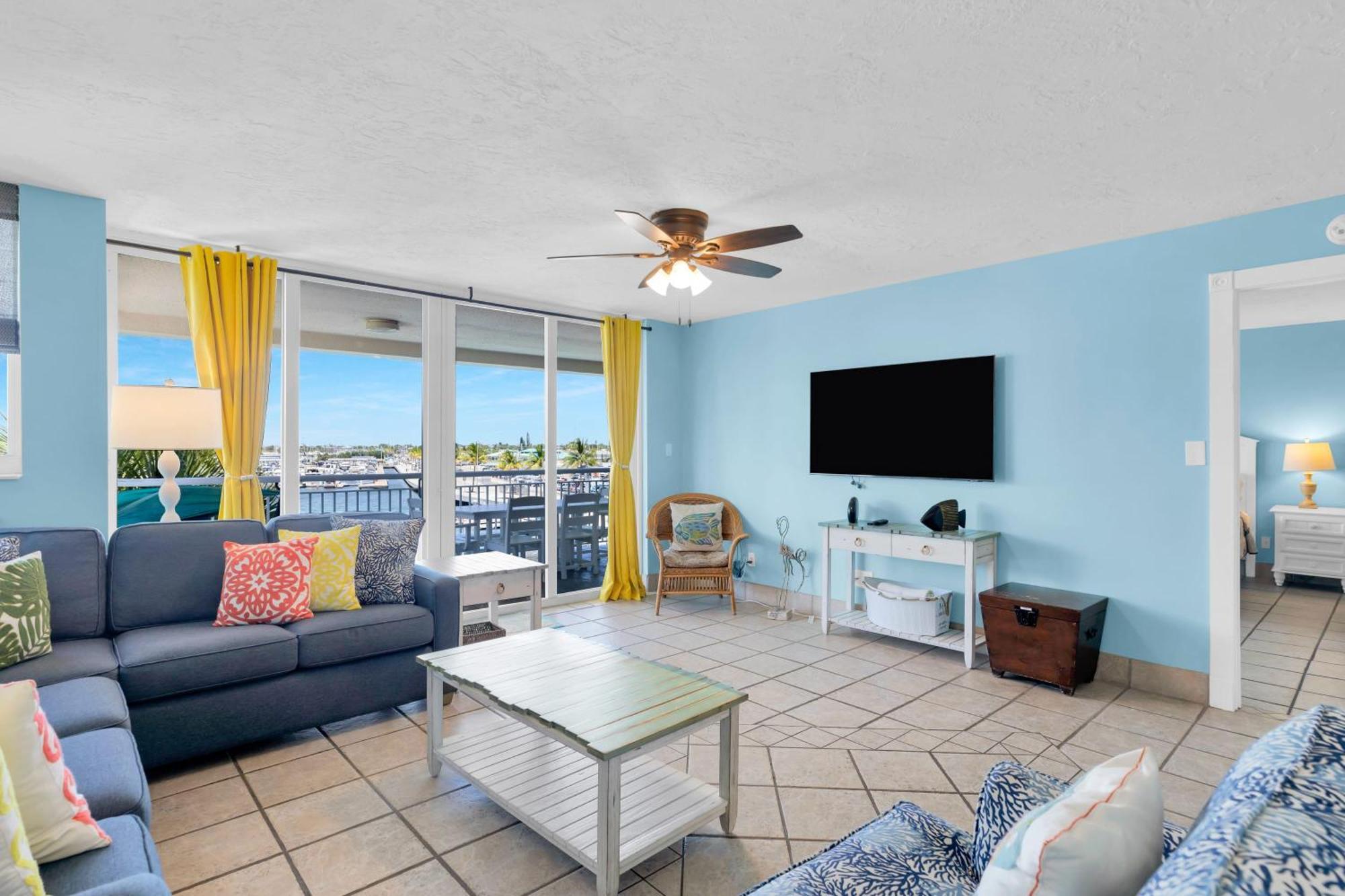 Andros - Spacious 2x2 Waterfront Holiday home Key West