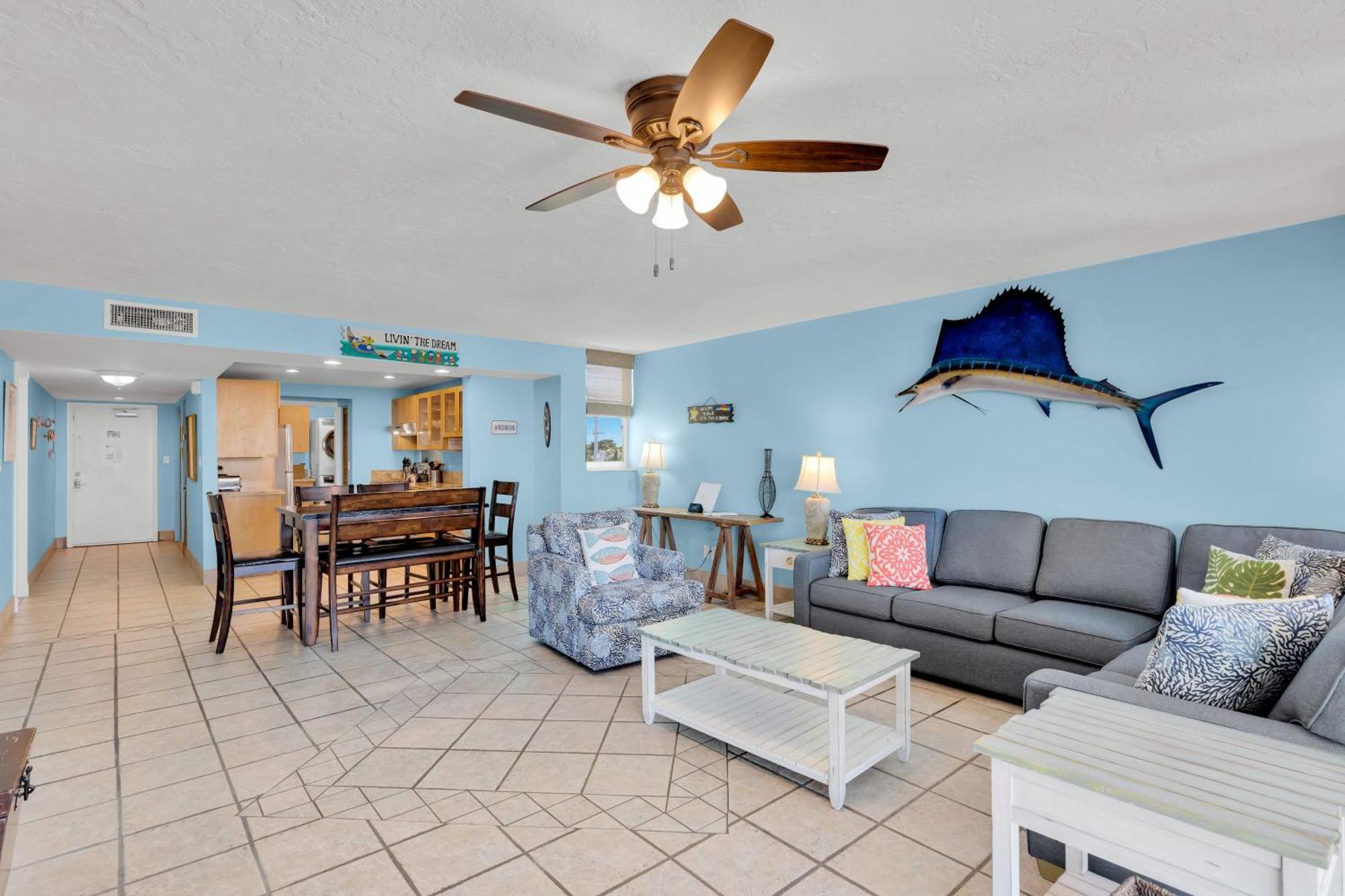 Andros - Spacious 2x2 Waterfront * Key West