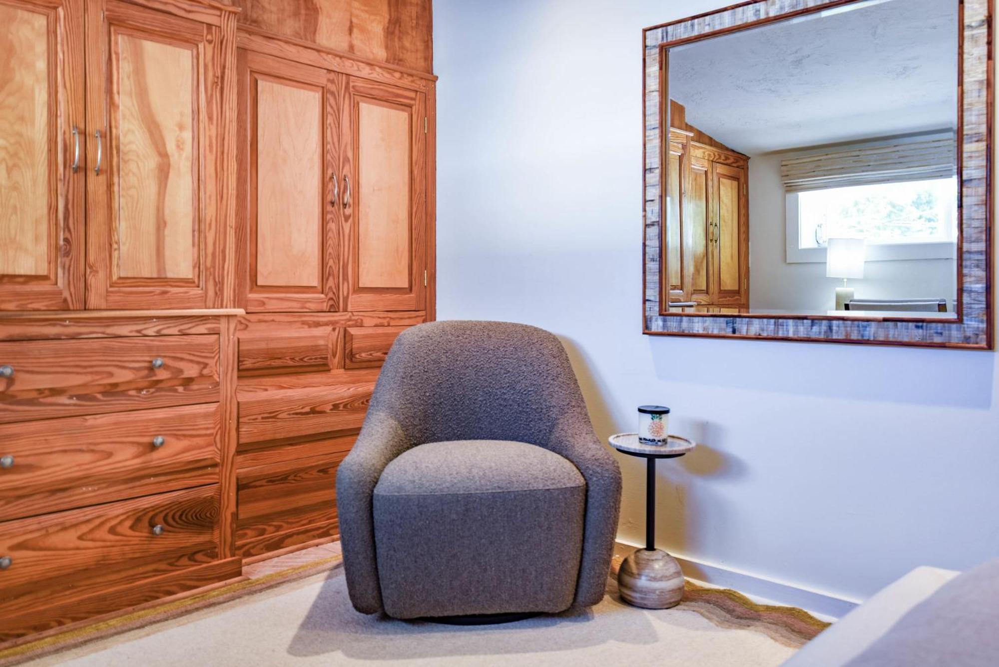 Apartment New Pineapple Palloza - Bright & Modern On Duval
