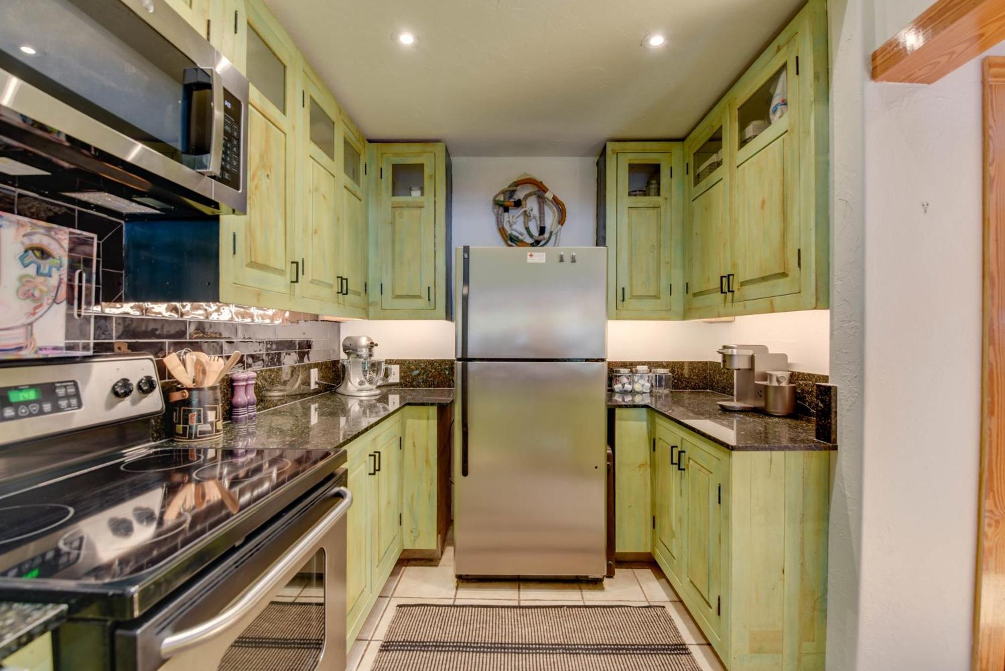 Apartment New Pineapple Palloza - Bright & Modern On Duval