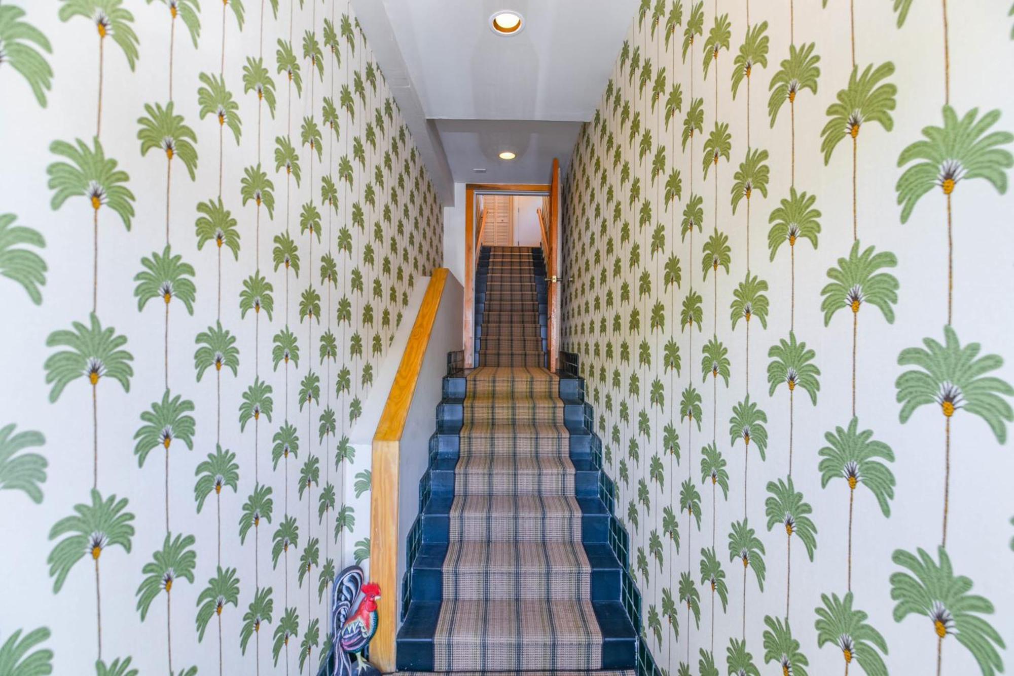 Apartment New Pineapple Palloza - Bright & Modern On Duval Key West