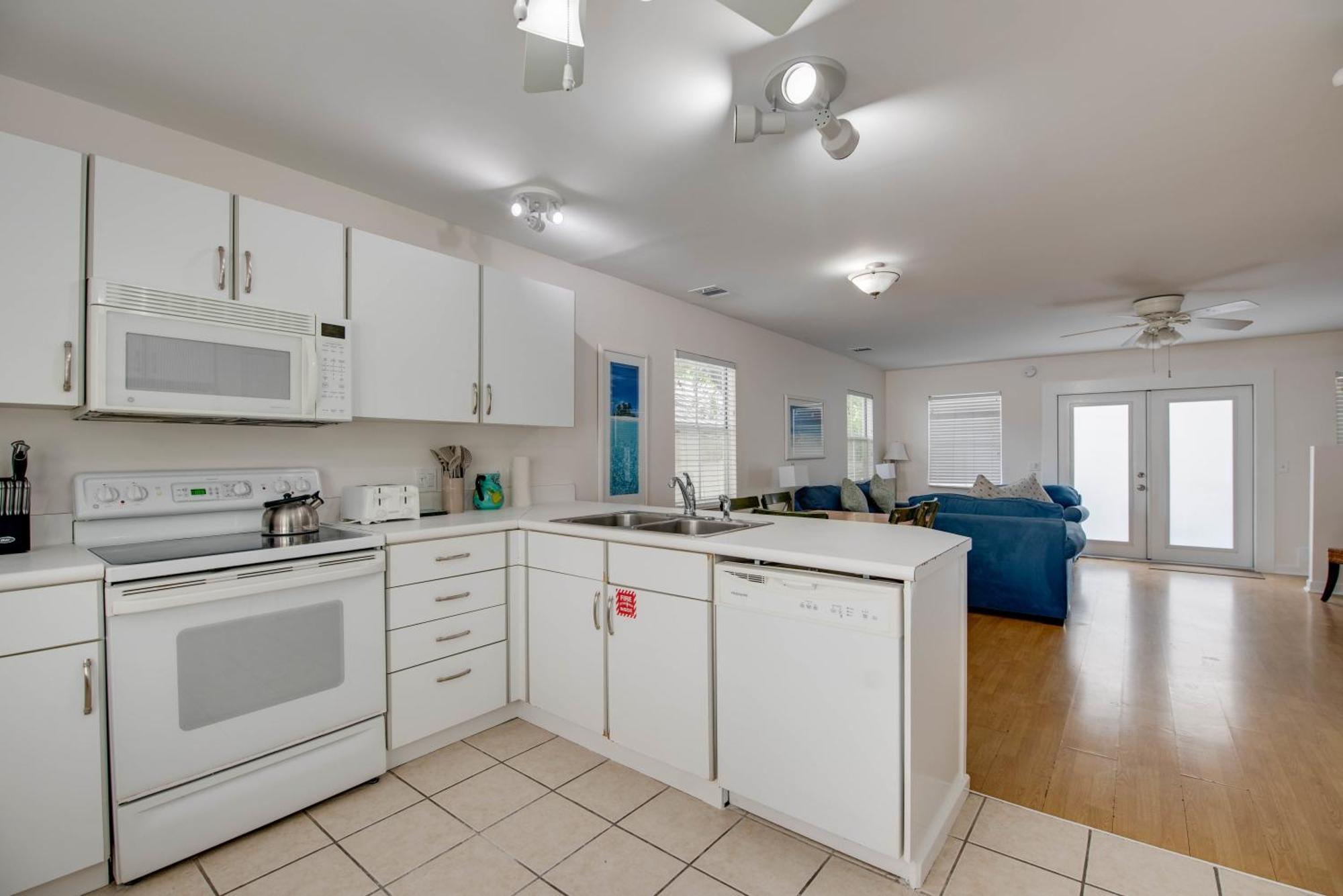 New Casa Caribe By Brightwild- Two-story Rooftop Pool Holiday home Key West