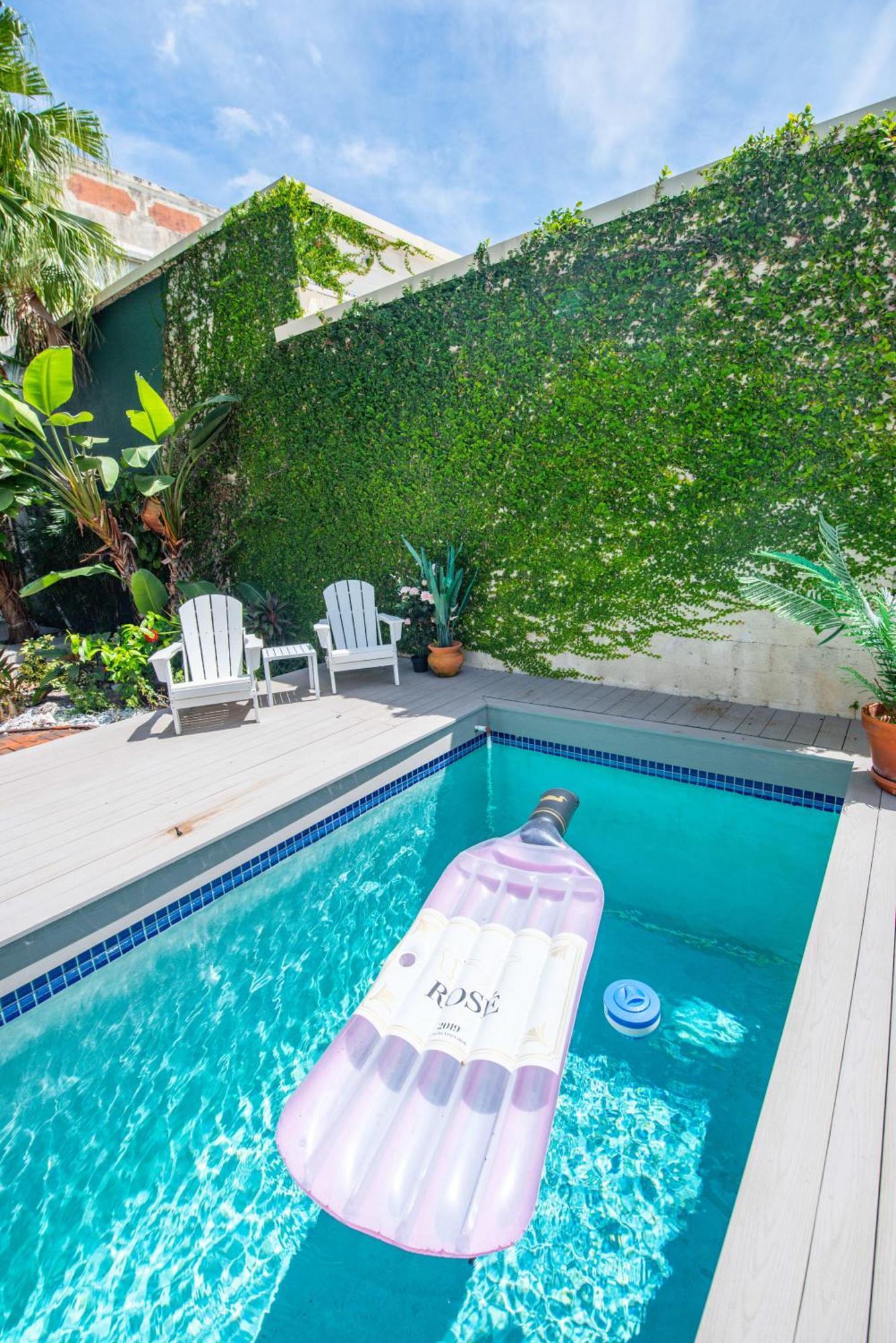 New Rose Petal Petite - Pool & Parking Key West