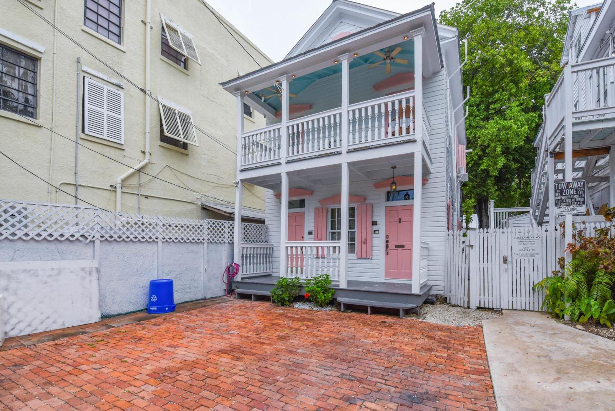 Apartment New Rose Petal Petite - Pool & Parking *