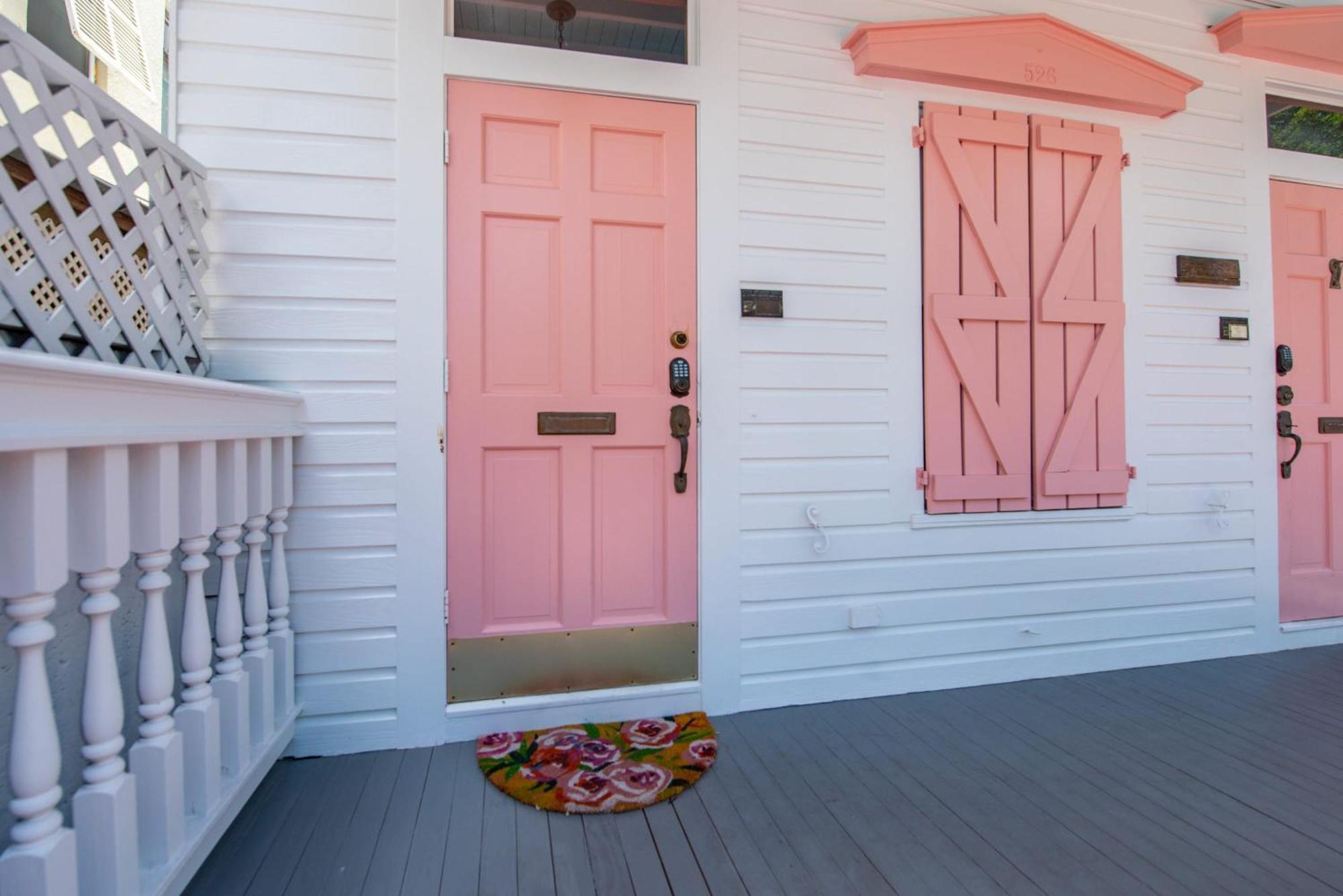 New Rose Petal Petite - Pool & Parking Key West